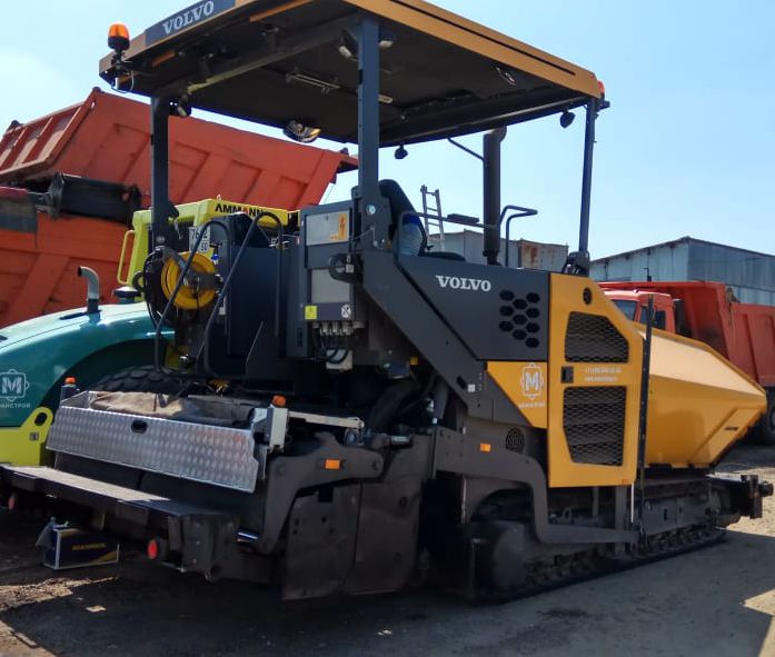 асфальтоукладчик